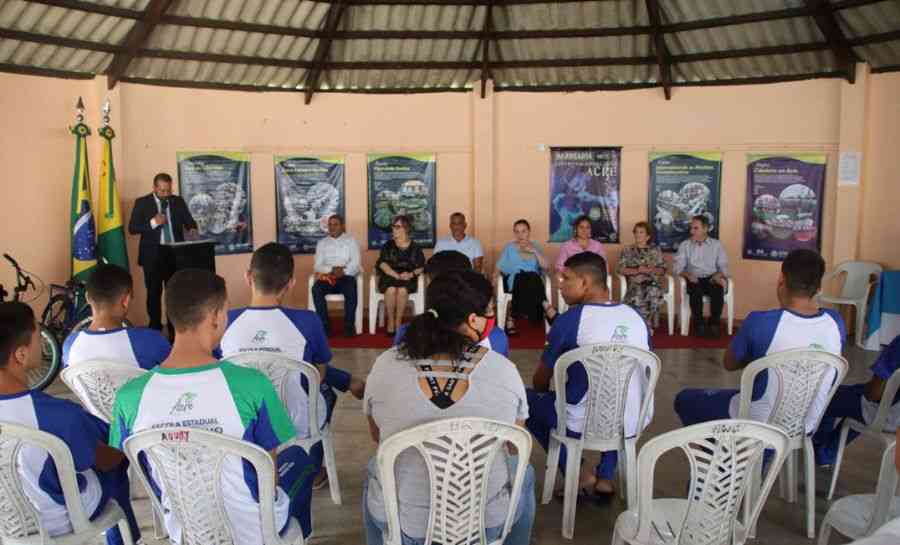 MPAC participa da certificação de curso de mecânico de bicicletas para adolescentes que cumprem medidas socioeducativas